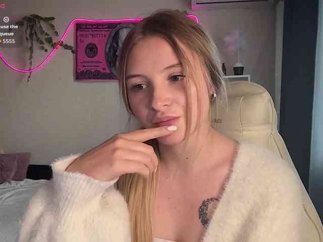 VictoriaMist webcam