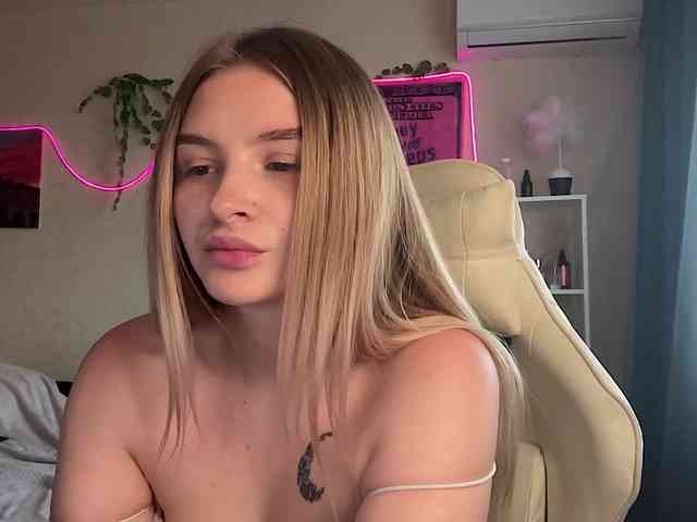 VictoriaMist webcam