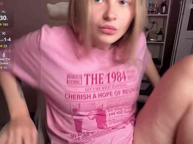 VictoriaMist webcam