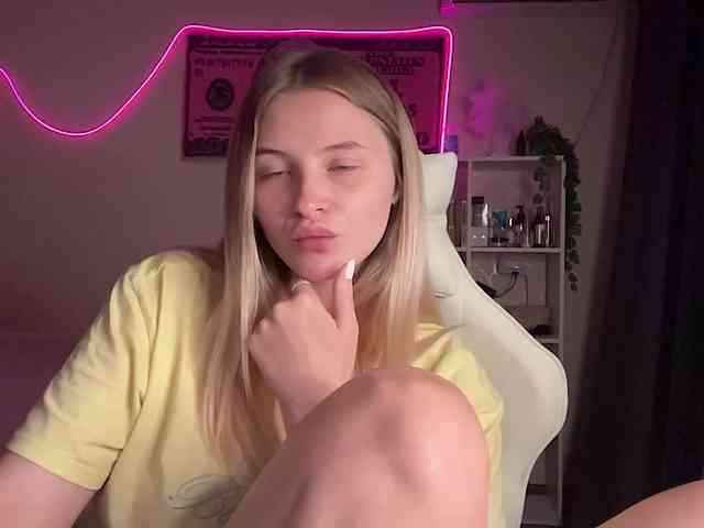 VictoriaMist webcam