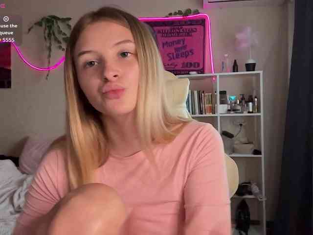 VictoriaMist webcam