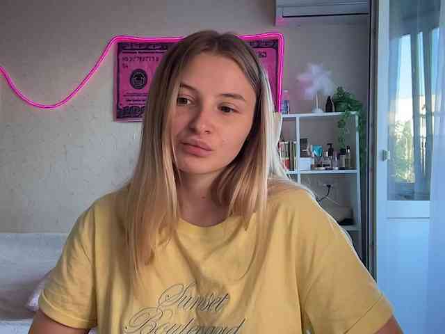 VictoriaMist webcam