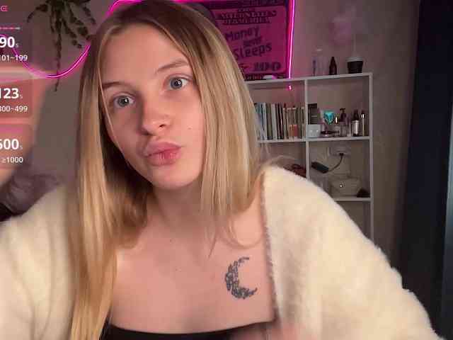 VictoriaMist webcam