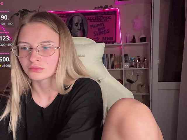 VictoriaMist webcam