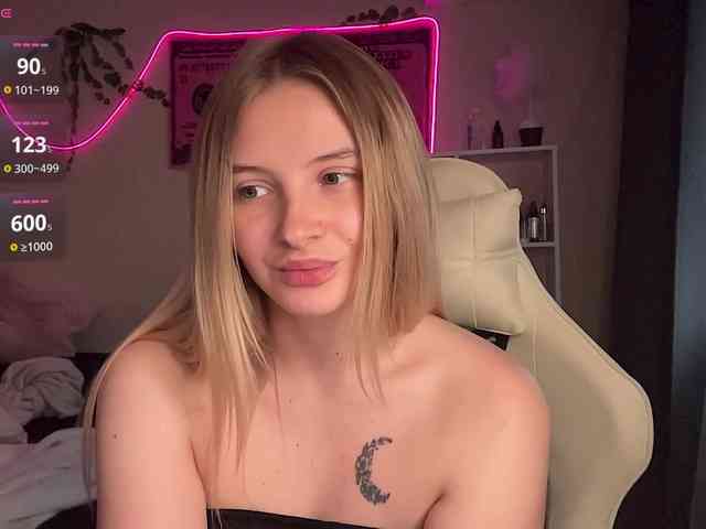 VictoriaMist webcam