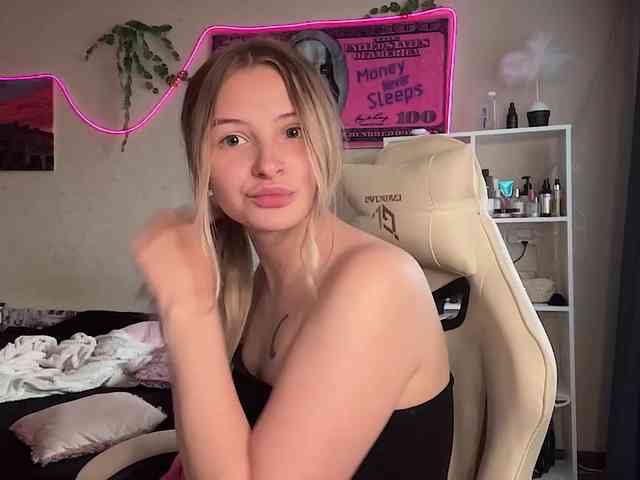 VictoriaMist webcam