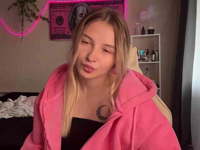 VictoriaMist webcam