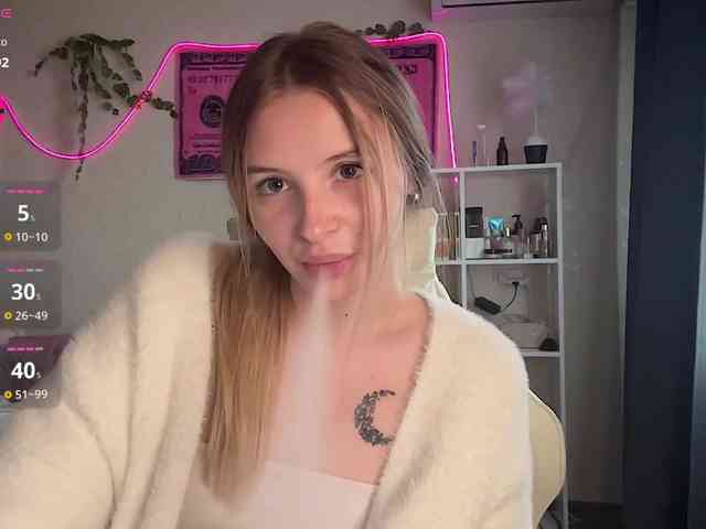 VictoriaMist webcam