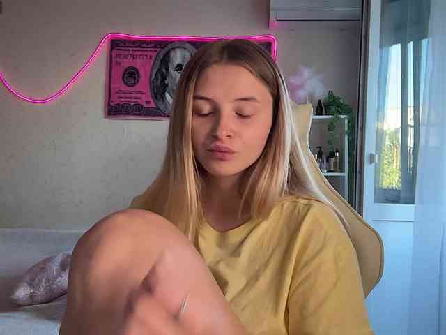 VictoriaMist webcam