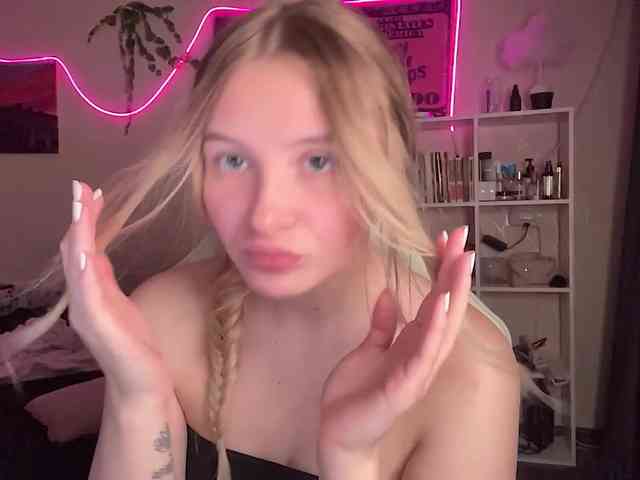 VictoriaMist webcam