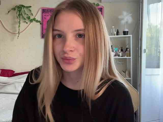 VictoriaMist webcam