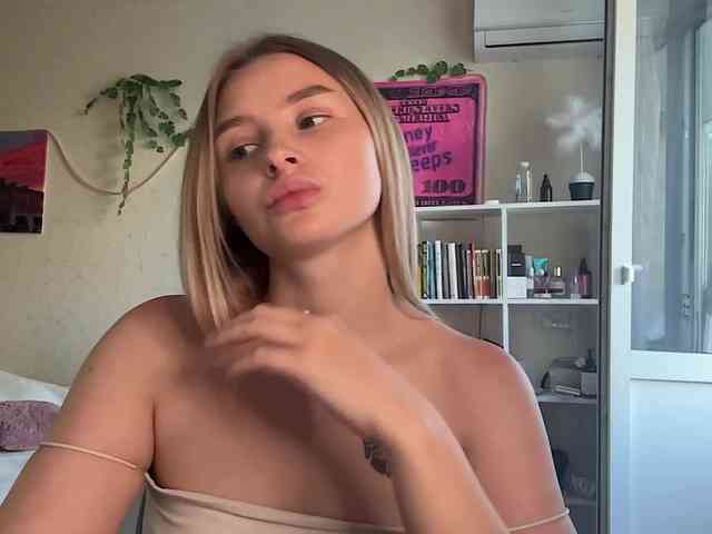 VictoriaMist webcam