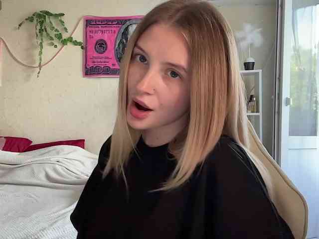 VictoriaMist webcam