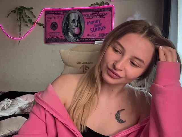 VictoriaMist webcam