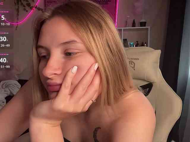 VictoriaMist webcam