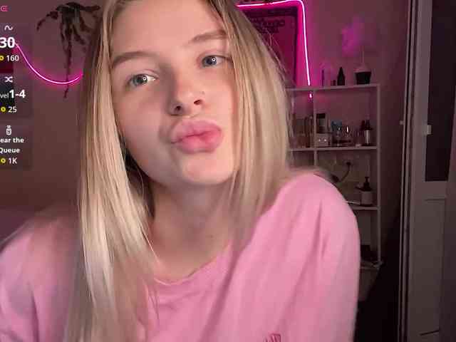 VictoriaMist webcam