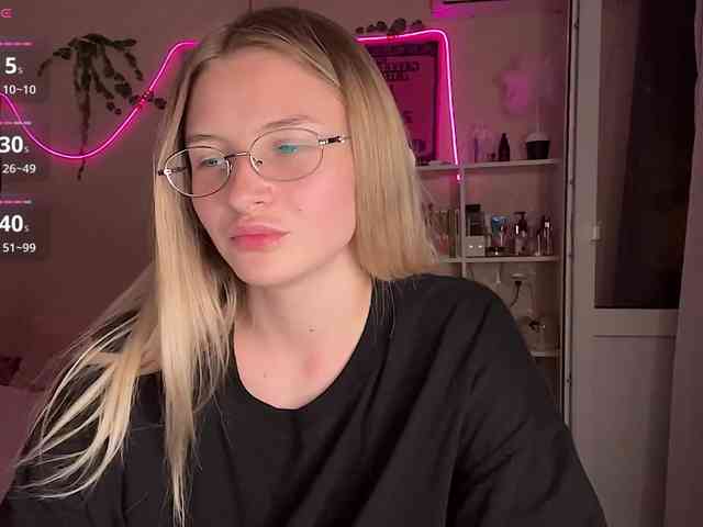 VictoriaMist webcam