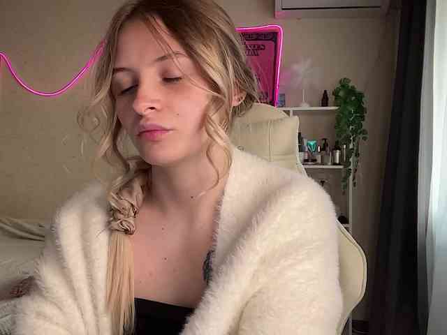 VictoriaMist webcam