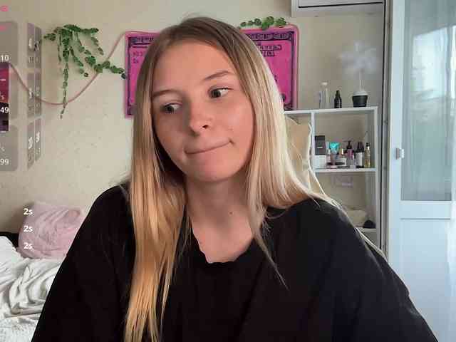 VictoriaMist webcam