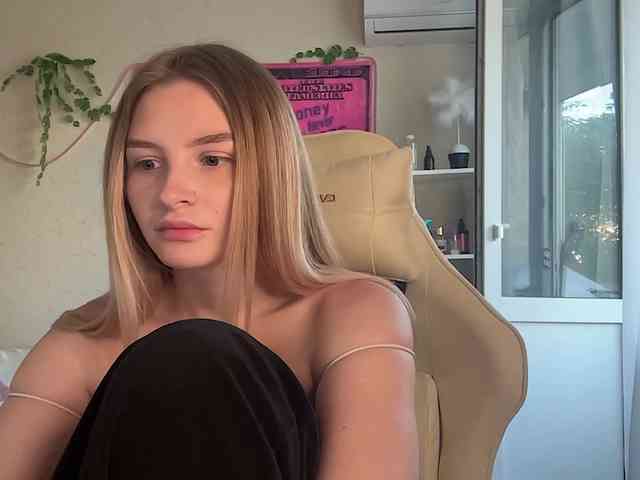 VictoriaMist webcam