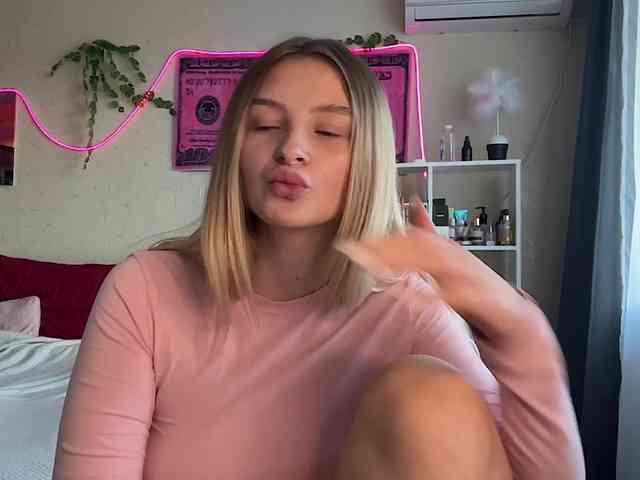 VictoriaMist webcam