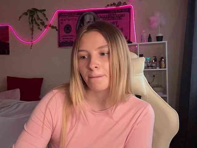 VictoriaMist webcam
