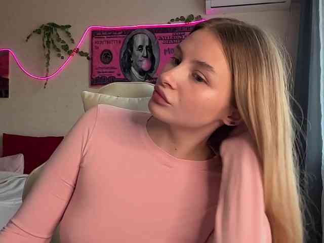 VictoriaMist webcam