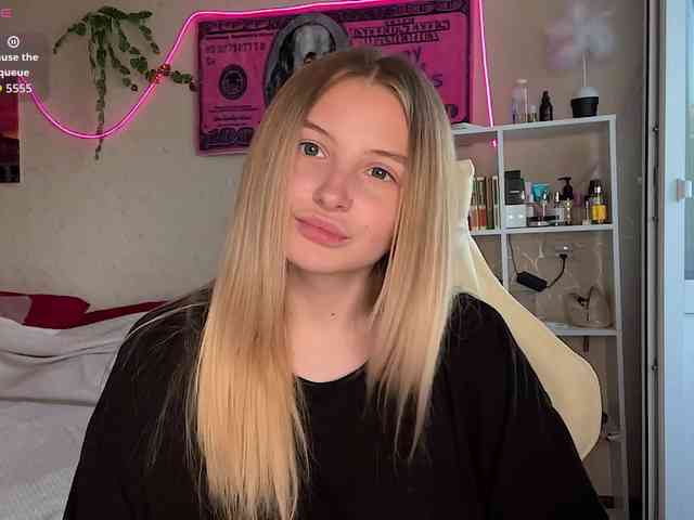 VictoriaMist webcam