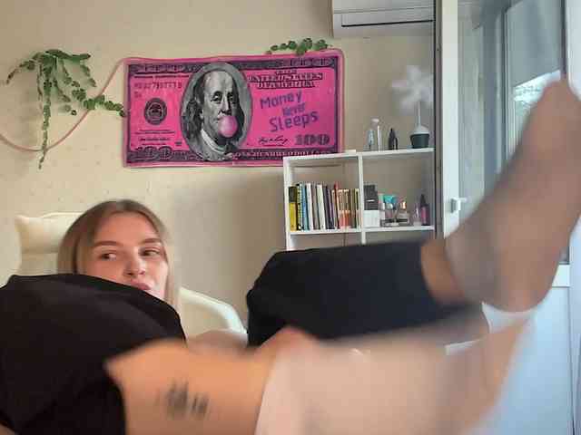 VictoriaMist webcam