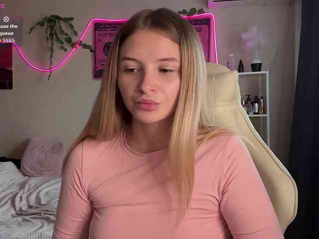 VictoriaMist webcam