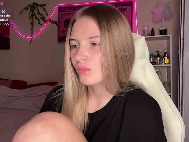 VictoriaMist webcam