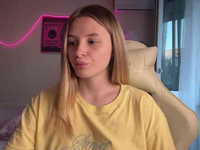 VictoriaMist webcam