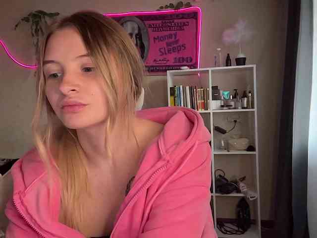 VictoriaMist webcam