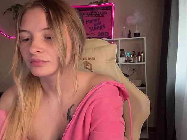 VictoriaMist webcam