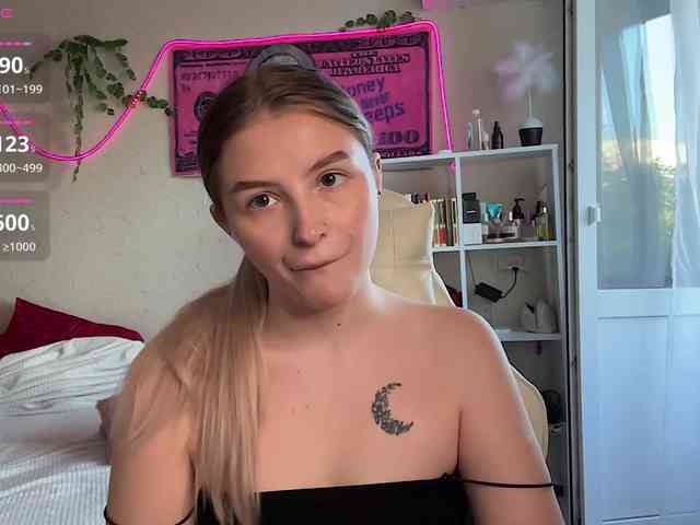 VictoriaMist webcam