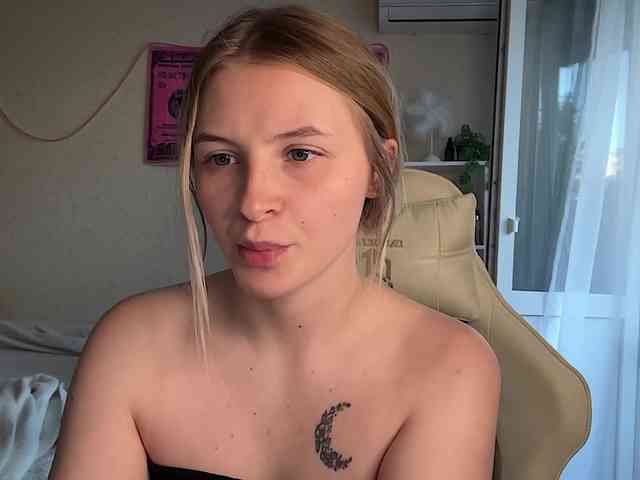 VictoriaMist webcam