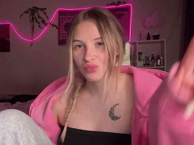 VictoriaMist webcam