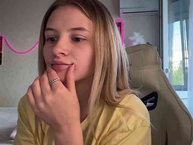 VictoriaMist webcam