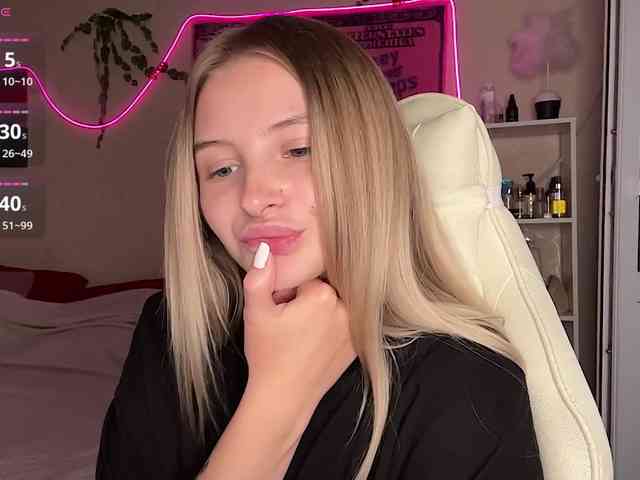 VictoriaMist webcam
