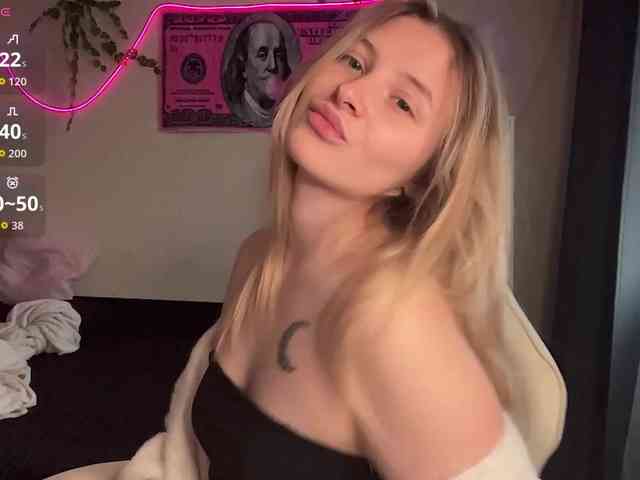 VictoriaMist webcam