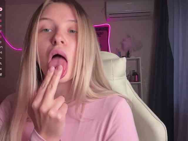 VictoriaMist webcam