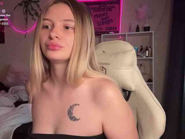 VictoriaMist webcam