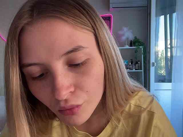 VictoriaMist webcam