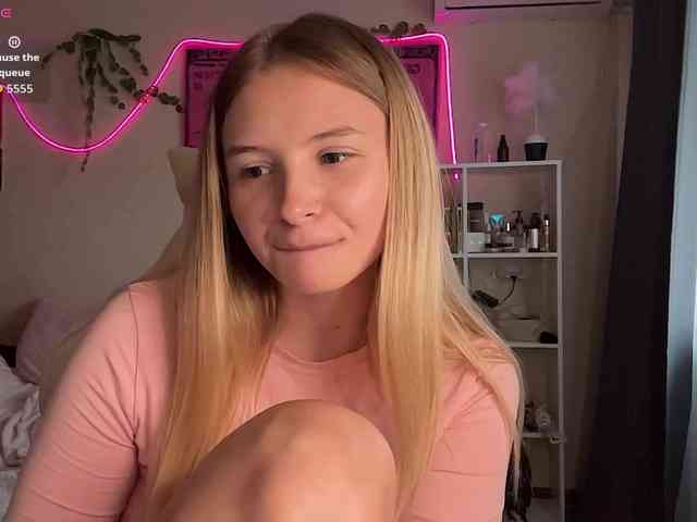 VictoriaMist webcam