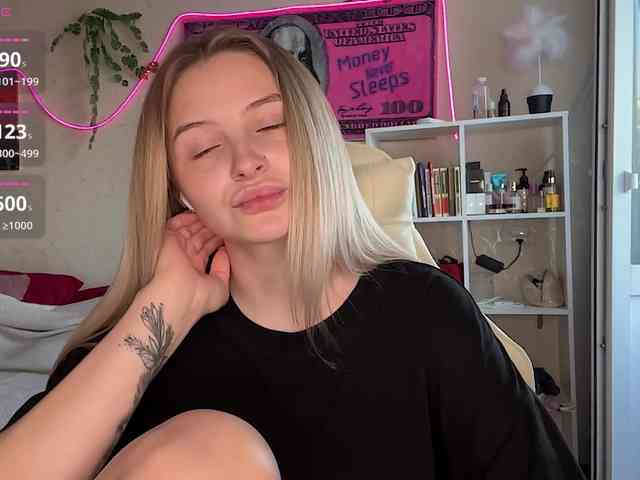 VictoriaMist webcam