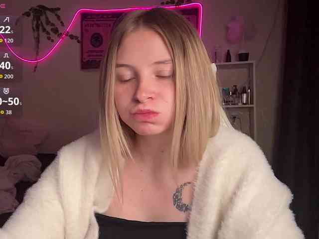 VictoriaMist webcam