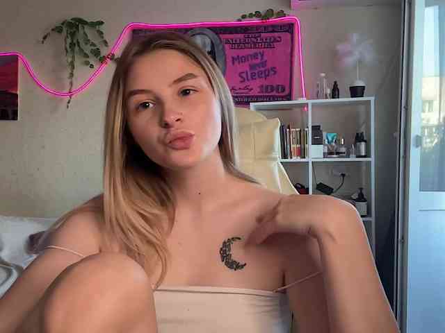 VictoriaMist webcam