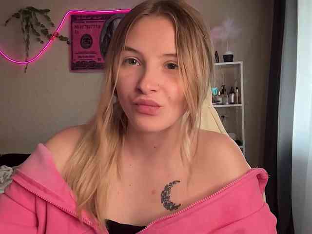 VictoriaMist webcam