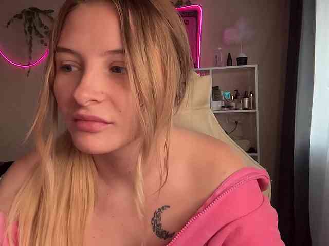 VictoriaMist webcam