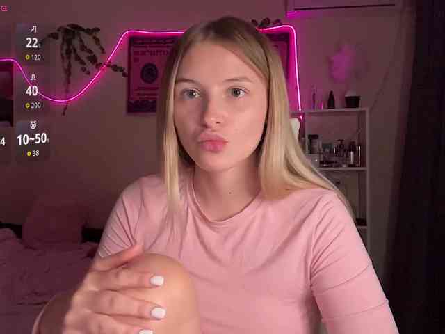 VictoriaMist webcam